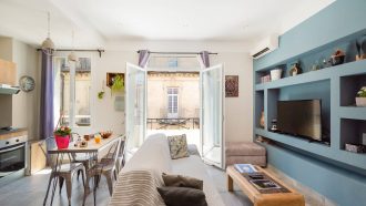 Réserver votre appartement en location de courte durée au centre-ville de Montpellier aujourd'hui.