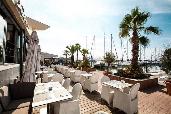 Où manger à Palavas ? Nos meilleurs suggestions de restaurants en bord de mer